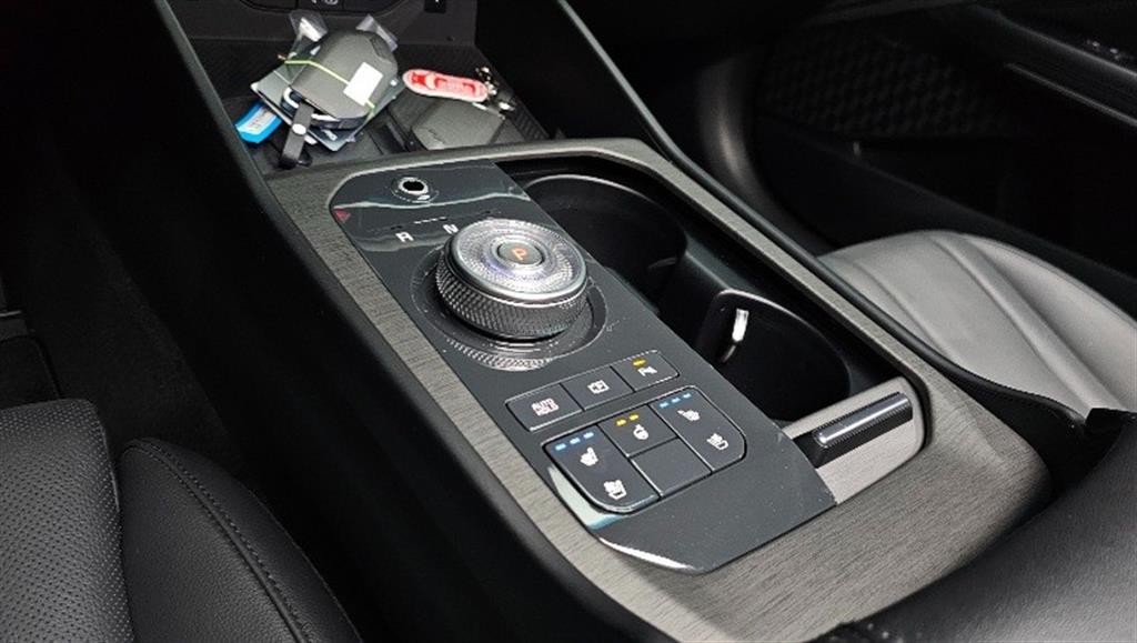 Kia K8 2.5 2WD Noblesse 10