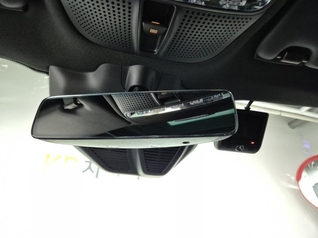 Mercedes-Benz GLC-Class GLC300 4MATIC Coupe 9