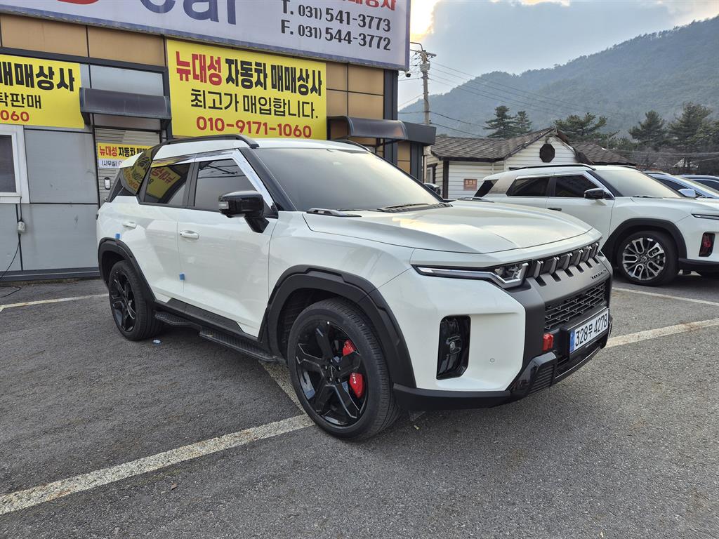 KG Mobility (Ssangyong) Torres Black Edge 2WD