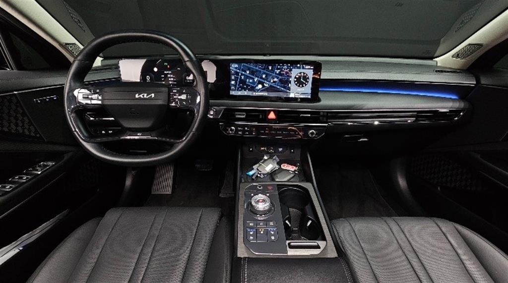 Kia K8 2.5 2WD Noblesse 8