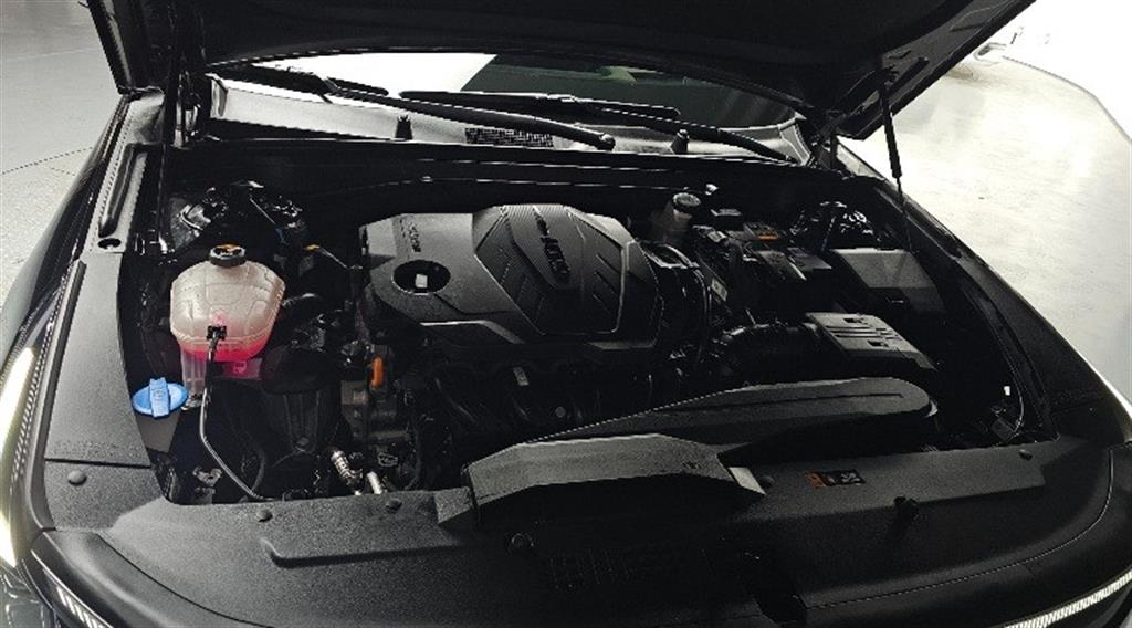 Kia K8 2.5 2WD Noblesse 7