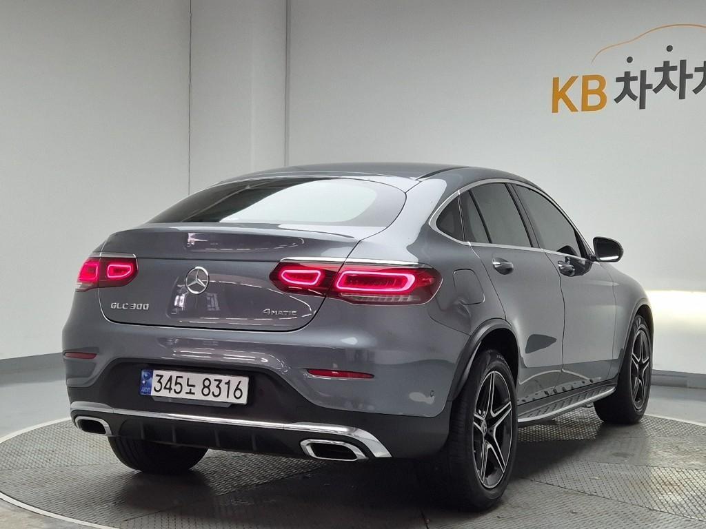 Mercedes-Benz GLC-Class GLC300 4MATIC Coupe 4