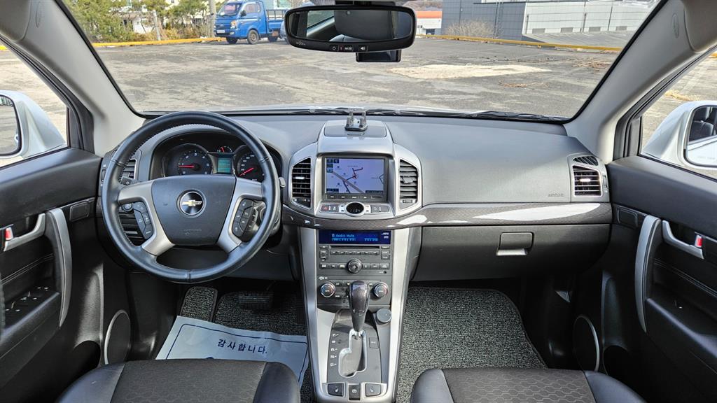 Chevrolet Captiva 2.0 2WD LT Premium 8