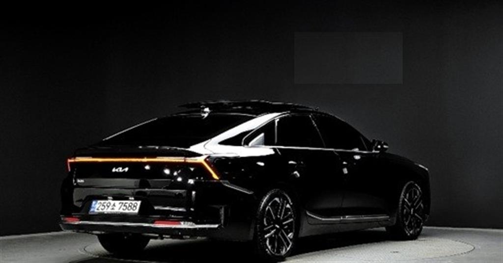 Kia K8 2.5 2WD Noblesse 4