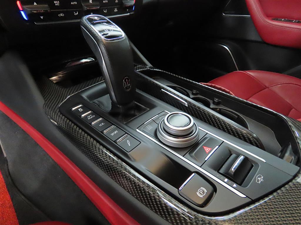 Maserati Levante 3.0 AWD Sport 10