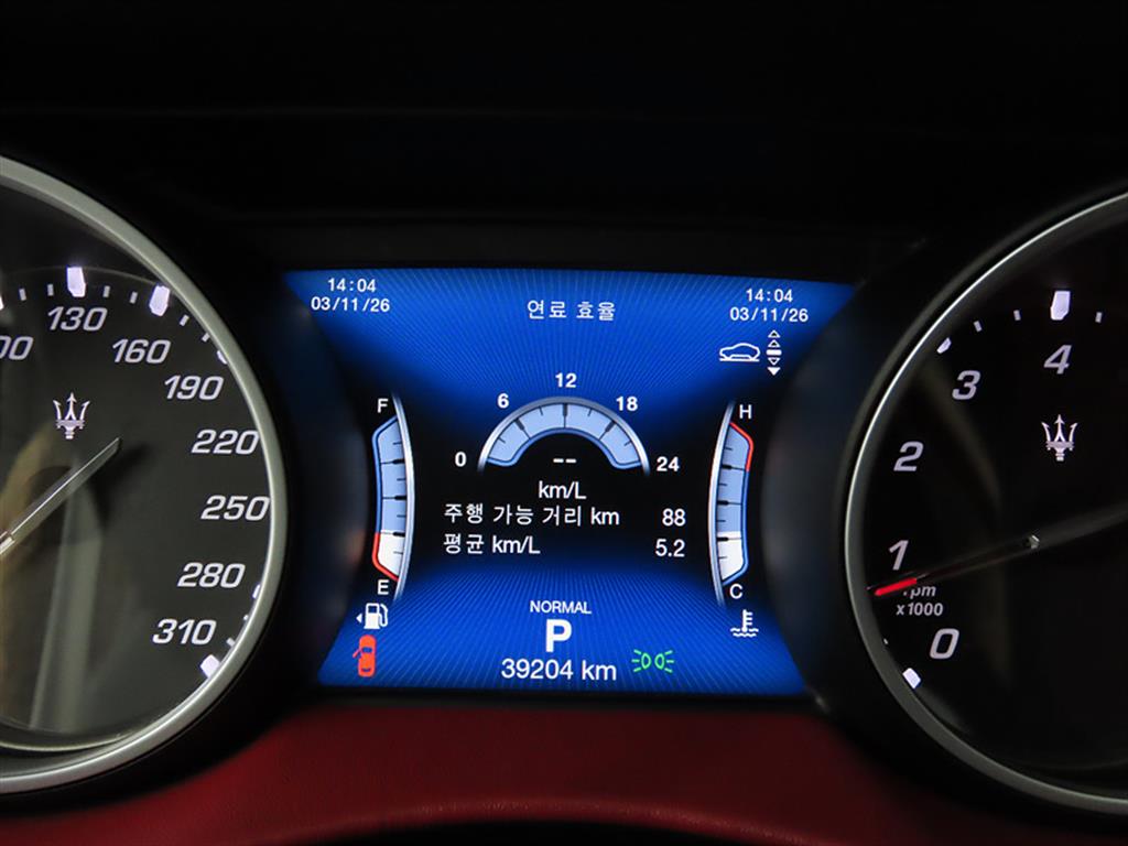 Maserati Levante 3.0 AWD Sport 9