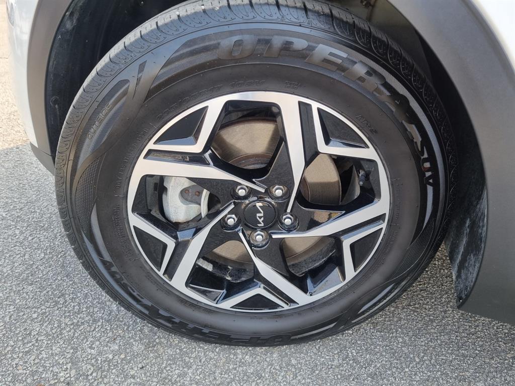 Kia Sportage 1.6 Gasoline 2WD Trendy 8