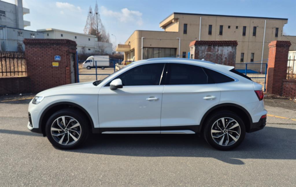 Audi Q5 40 TDI Quattro Sportback 4