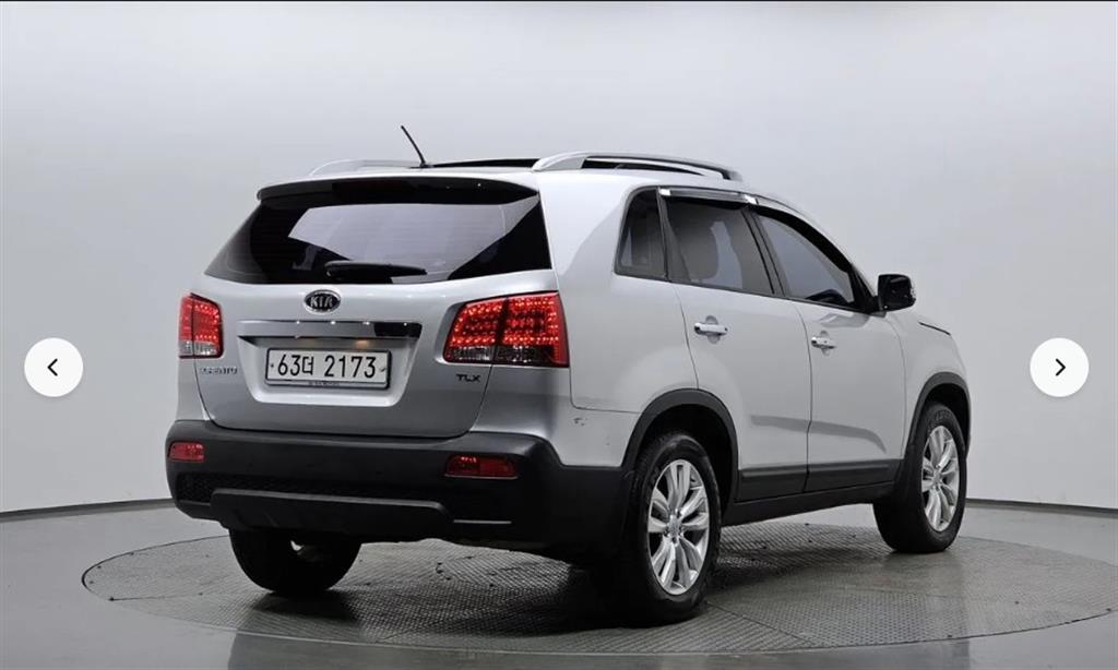 Kia Sorento Diesel 2WD 2.0 TLX Top Model 3