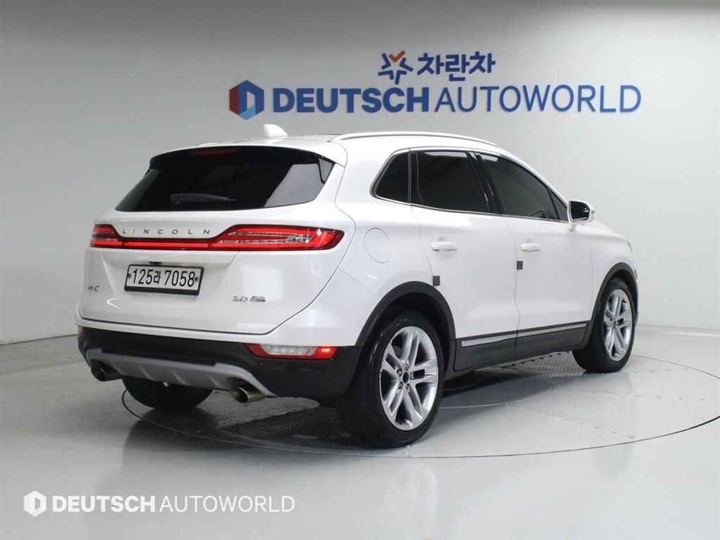 링컨 MKC 2.0 AWD 리저브 사진 2/20