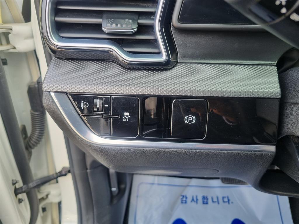 Kia Sportage 1.6 Gasoline 2WD Trendy 9