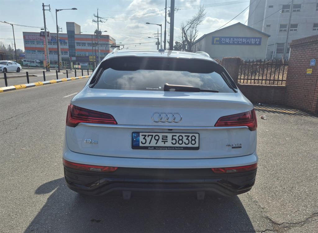 Audi Q5 40 TDI Quattro Sportback 6