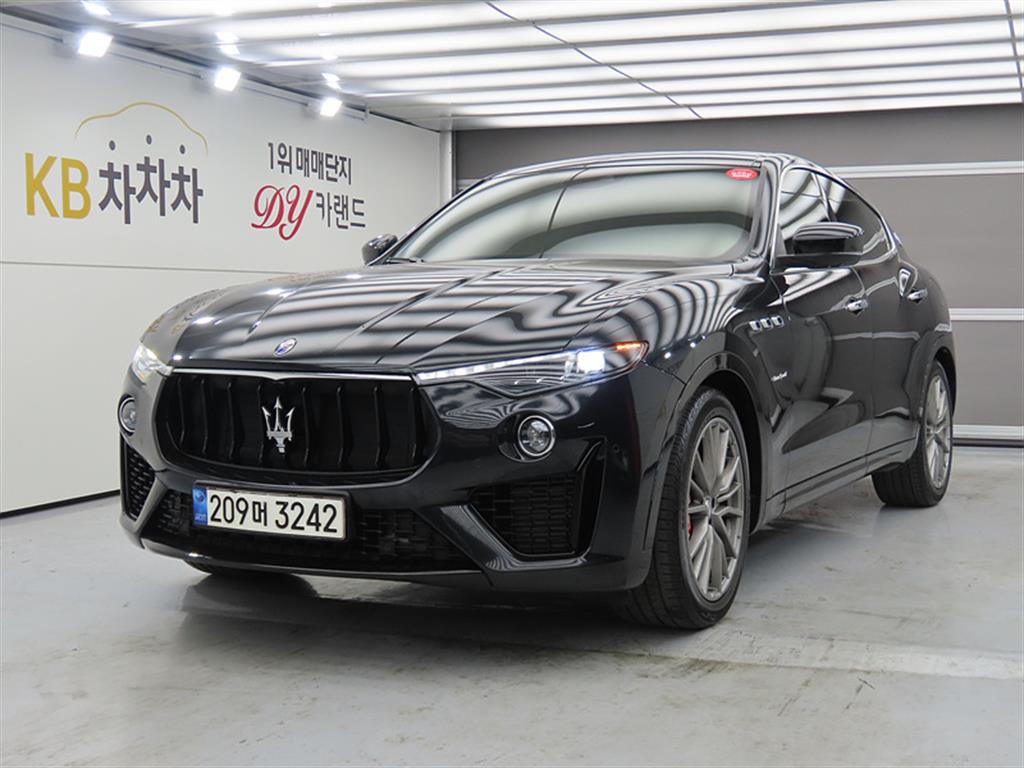 Maserati Levante 3.0 AWD Sport 2