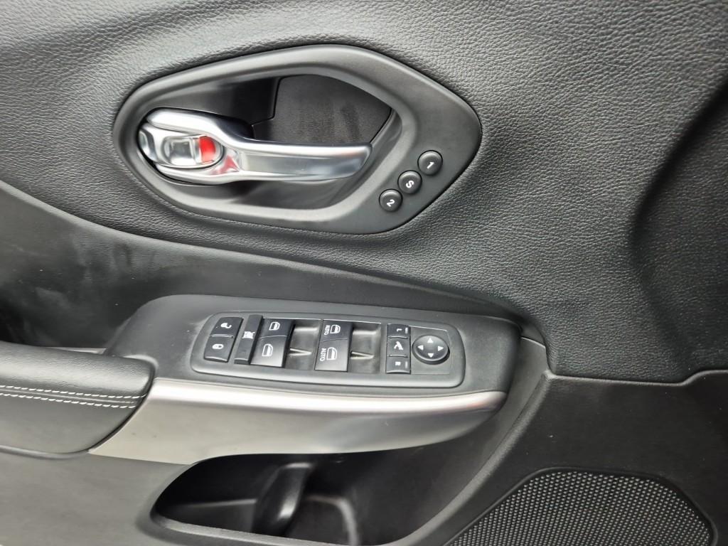 Jeep Cherokee 2.4 Limited AWD 6