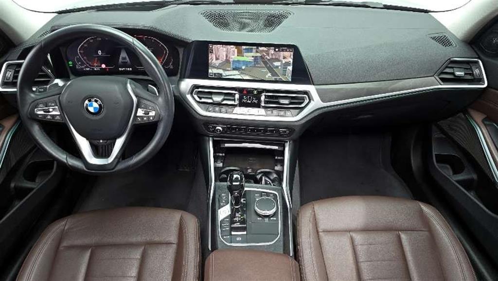 BMW 3 Series 320d Luxury 7