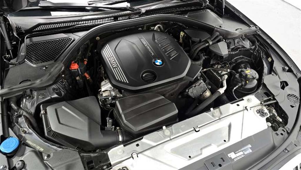 BMW 3 Series 320d Luxury 6