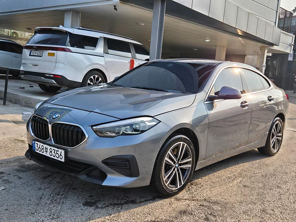 BMW 2시리즈 220i 어드밴티지 사진 2/18