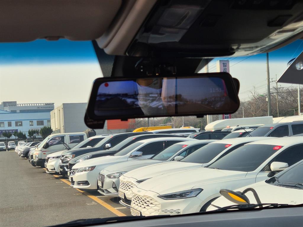 Hyundai Staria 2WD Diesel Tourer Modern 10