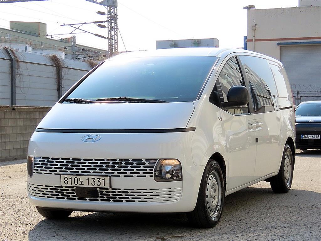 Hyundai Staria 2WD Diesel Cargo Smart 3