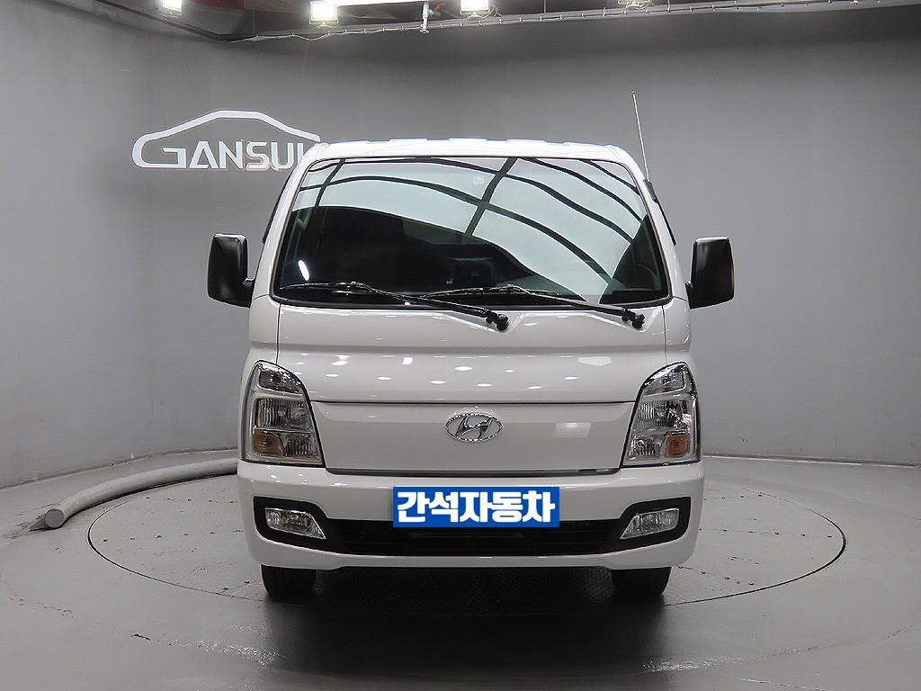 Hyundai Porter 1.0 Ton/ Double Cab/ Long Wheelbase/ CRDi Smart
