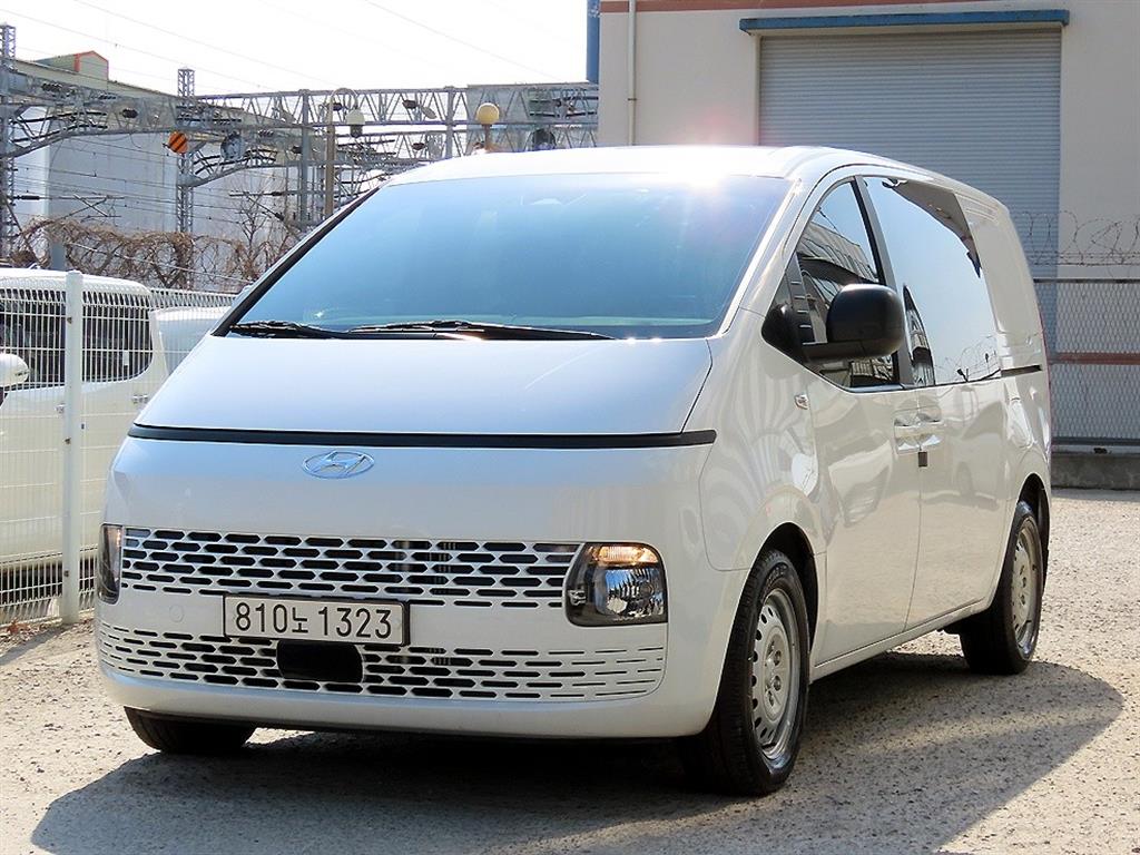 Hyundai Staria 2WD Diesel Cargo Smart 3