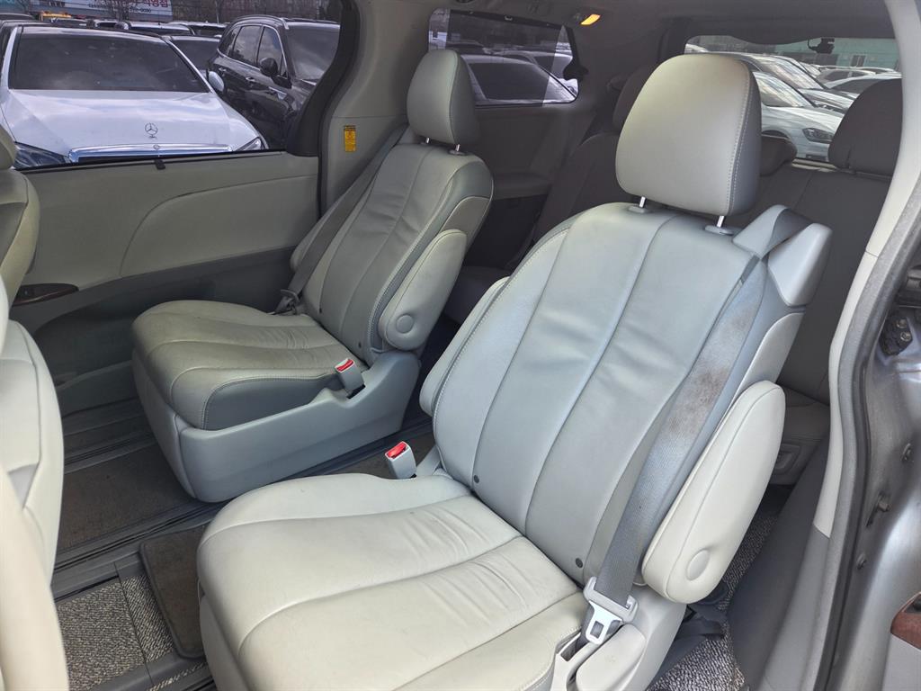 Toyota Sienna 3.5 6