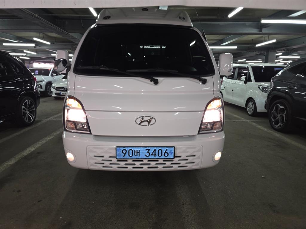 Hyundai Porter 1.0 Ton/ Super Cab/ Long Wheelbase/ Premium Special