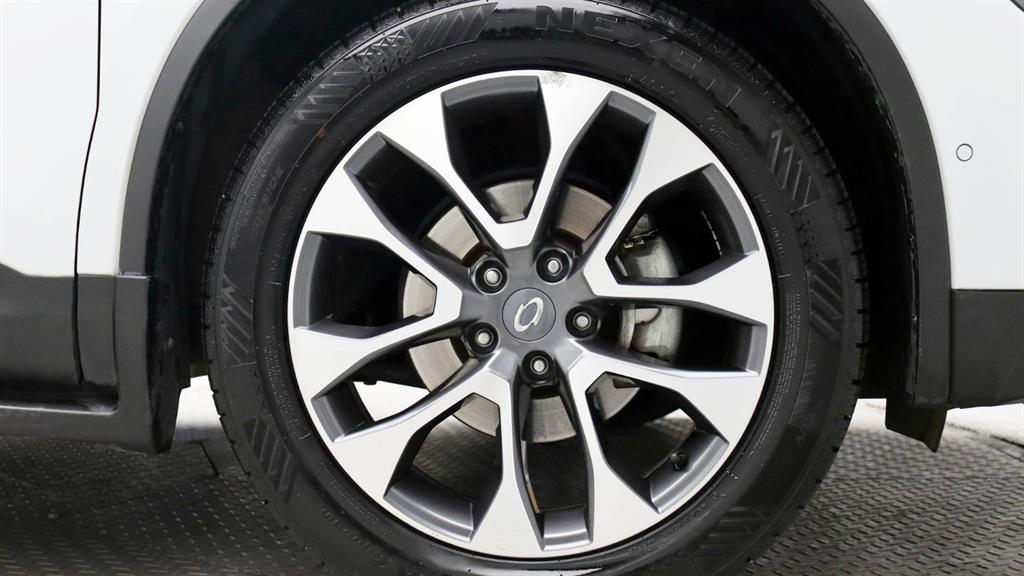 Renault QM6 Gasoline 2WD RE Signature 8