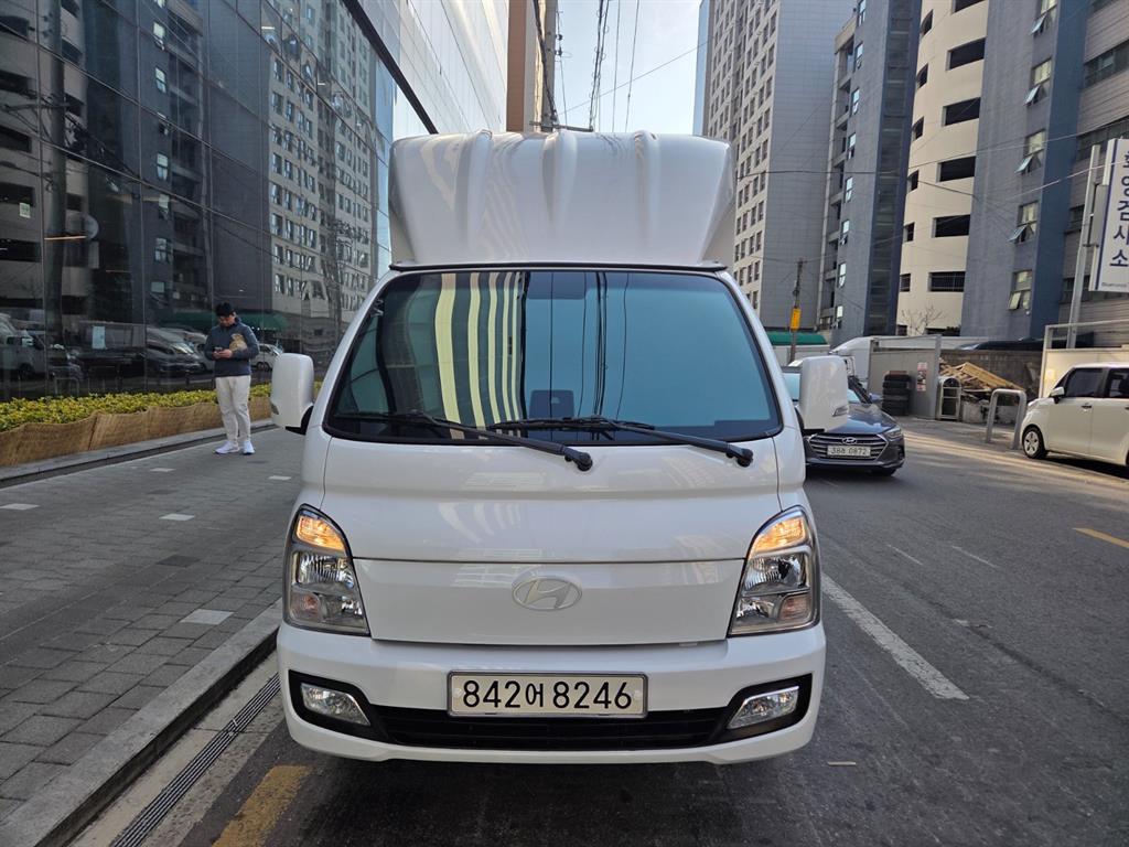 Hyundai Porter Electric/ Super Cab/ Long Wheelbase Modern Plus