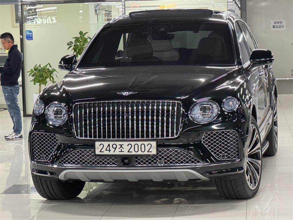 벤테이가 4.0 V8 EWB 퍼스트 에디션1 2024년식