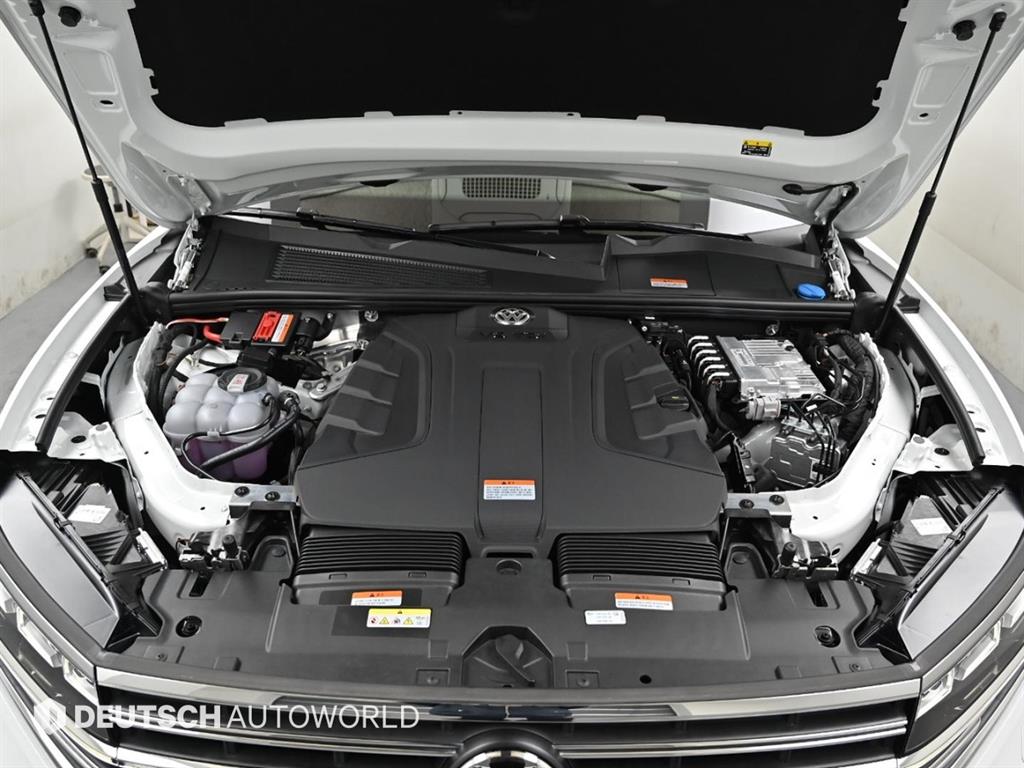 Volkswagen Touareg 3.0 TDI Prestige 7
