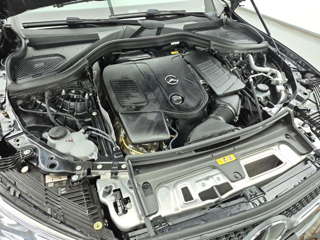 Mercedes-Benz GLC-Class GLC300 4MATIC Coupe Avantgarde 7