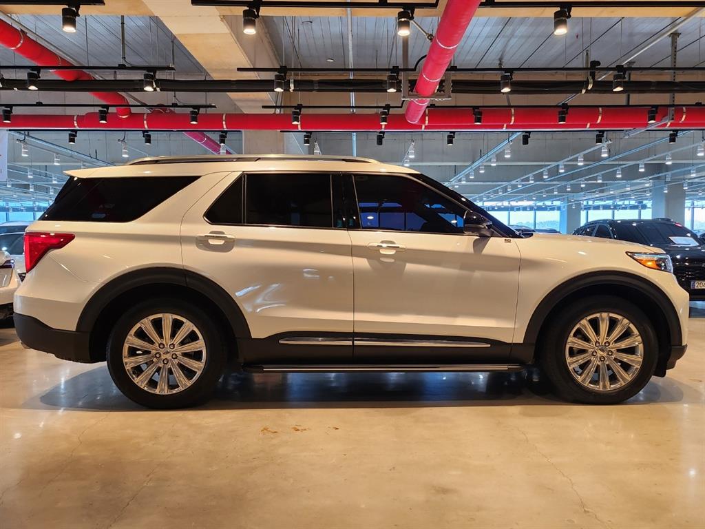 Ford Explorer 2.3 AWD Limited 4