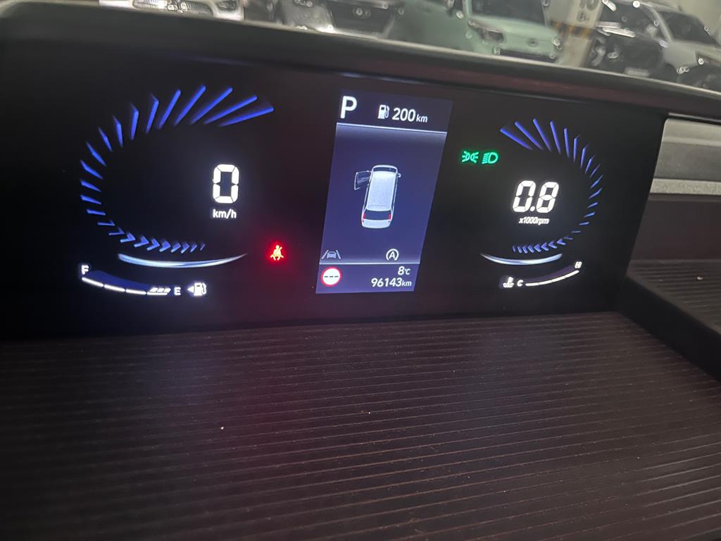 Hyundai Staria 4WD Diesel Tourer Modern 7