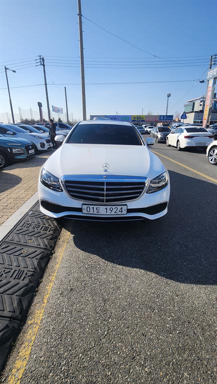 Mercedes-Benz E-Class E300e 4MATIC Exclusive