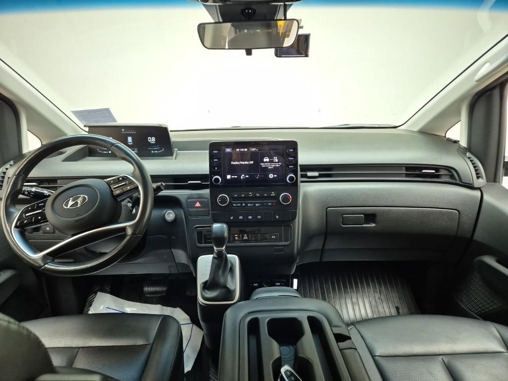 Hyundai Staria 2WD LPG 8