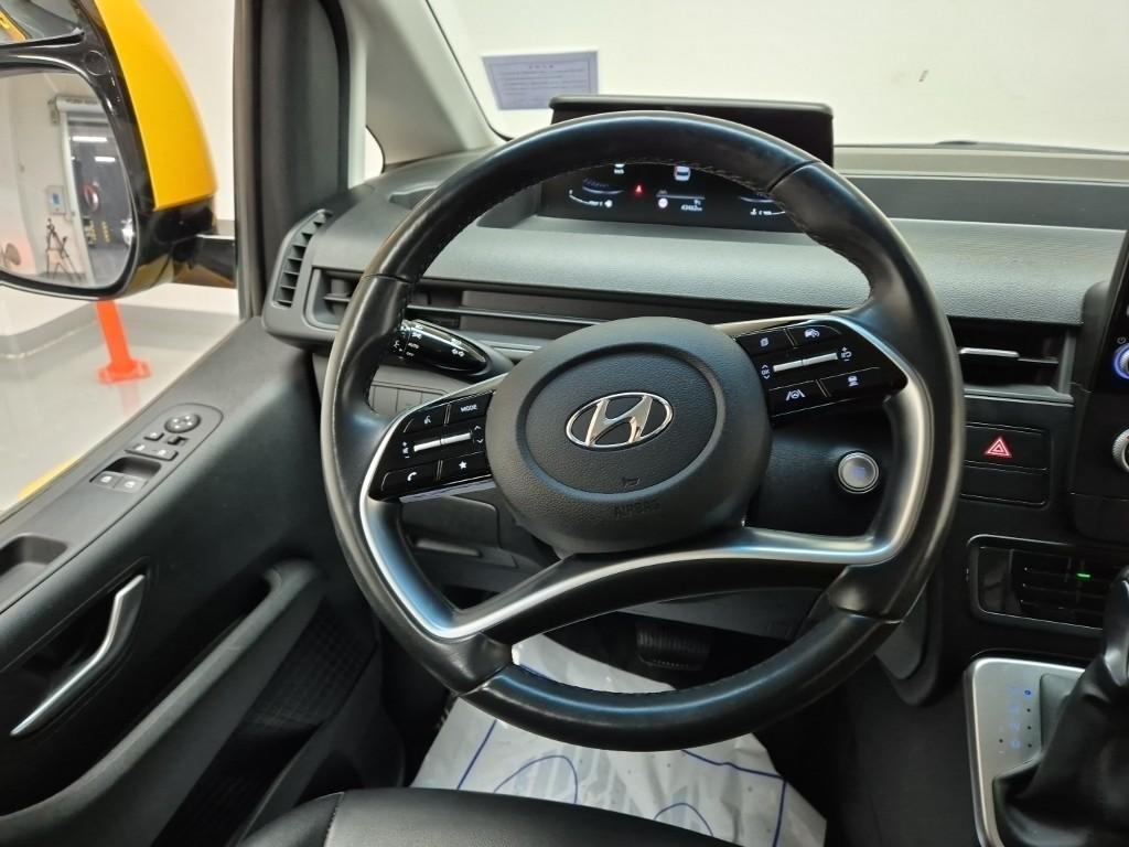 Hyundai Staria 2WD LPG 10