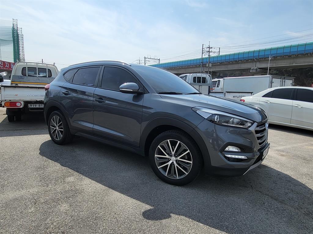 Hyundai Tucson Diesel 2.0 2WD Modern 9