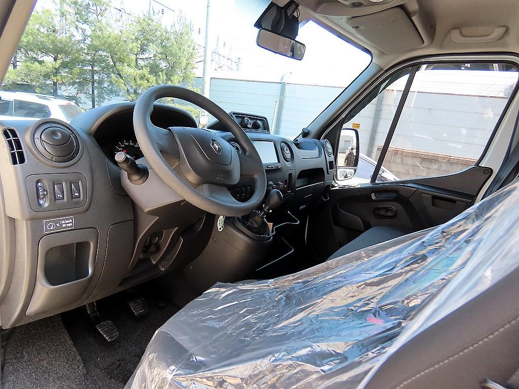 Renault Master 2.3 8