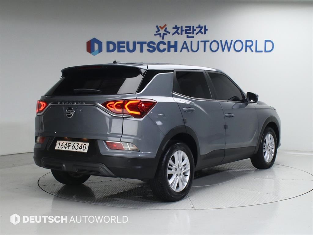 KGM 코란도 2WD 디젤 1.6 C3 플러스 사진 2/20