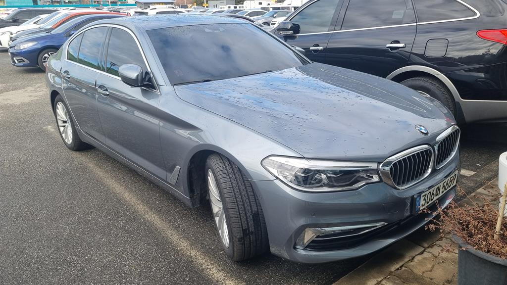 BMW 5 Series 520d M Sport Plus 2