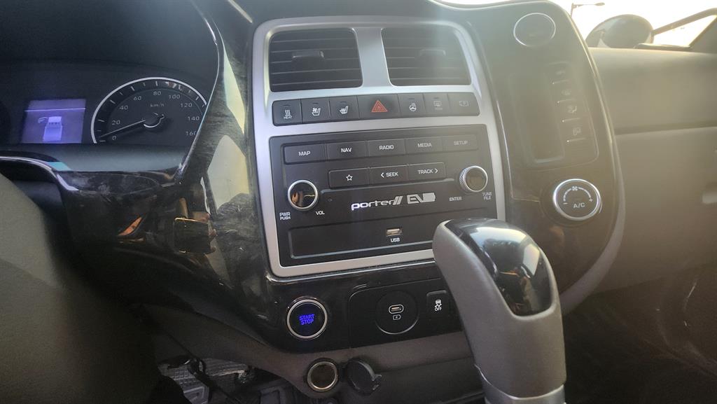 Hyundai Porter 1.0 Ton/ Super Cab/ Long Wheelbase 7