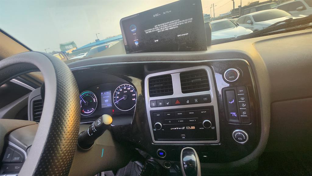 Hyundai Porter 1.0 Ton/ Super Cab/ Long Wheelbase 6