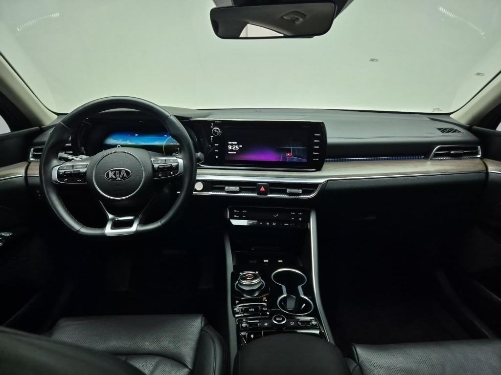 Kia K5 1.6 Turbo Signature 8