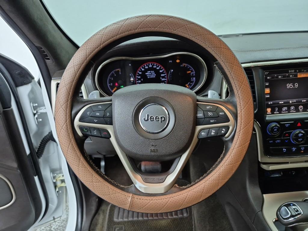 Jeep Cherokee 3.0 Diesel Overland Summit 10