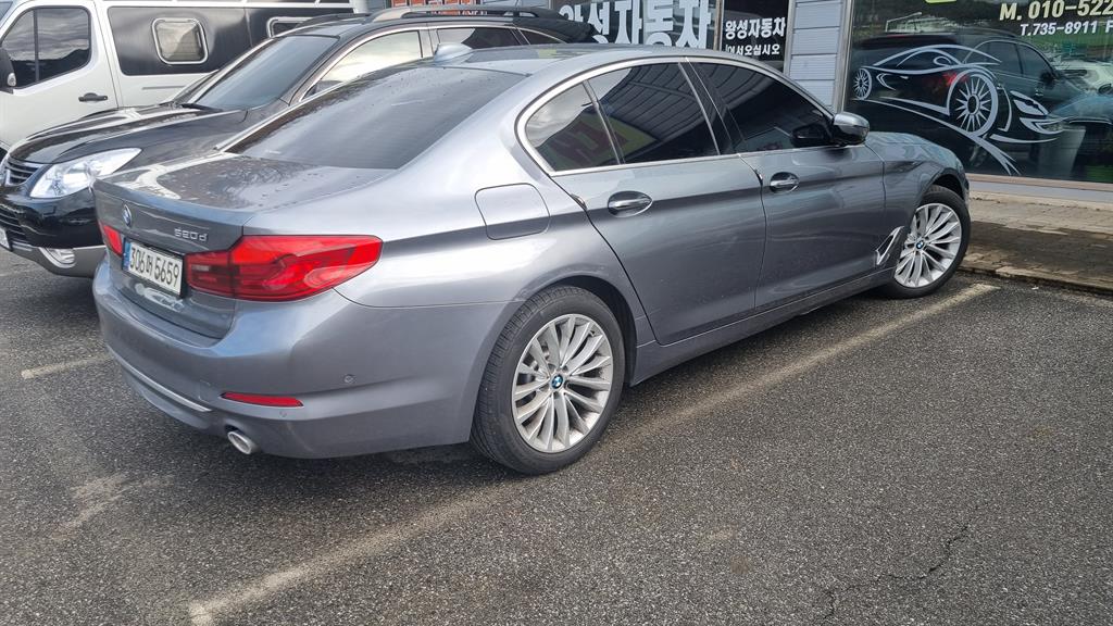 BMW 5 Series 520d M Sport Plus 3