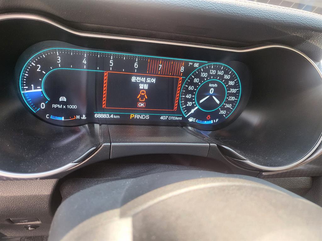 Ford Mustang 2.3 Coupe Premium 4