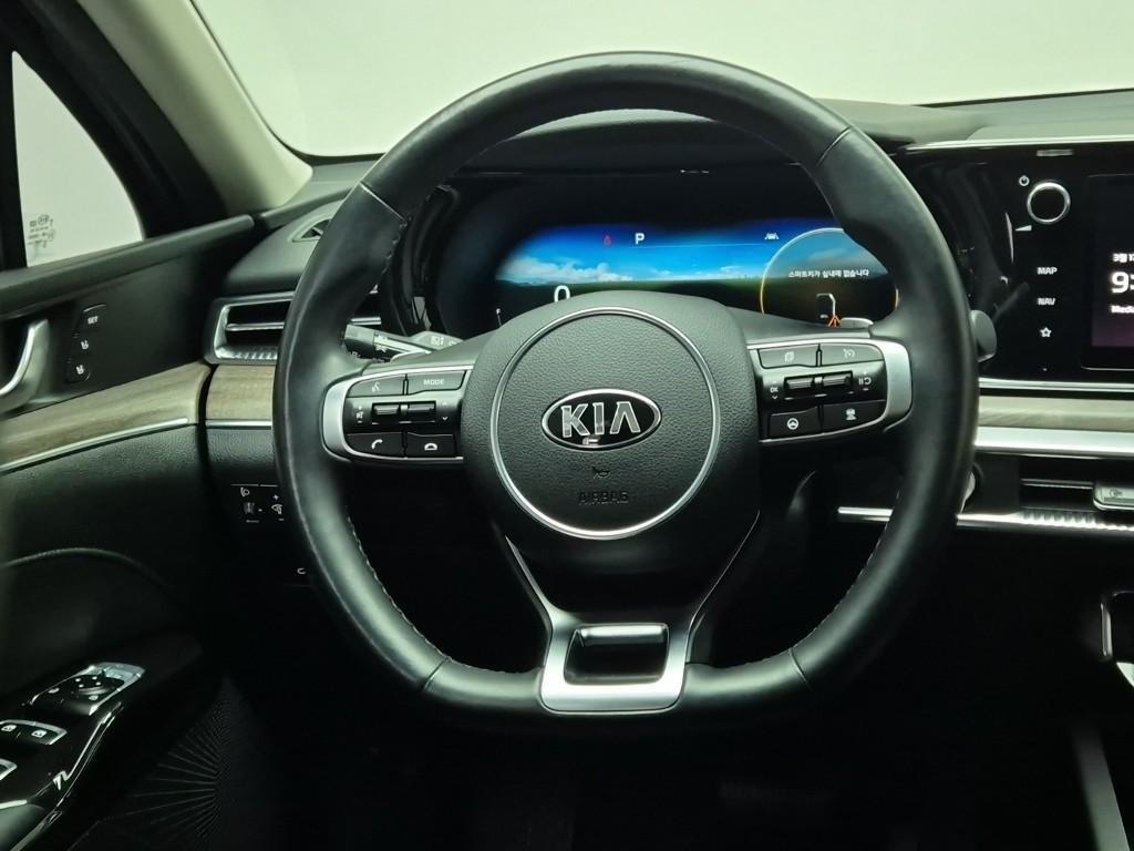 Kia K5 1.6 Turbo Signature 10