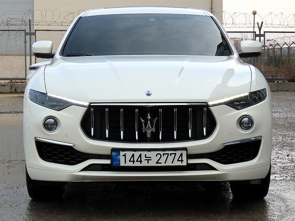 르반떼 2.0 GT AWD 2022년식