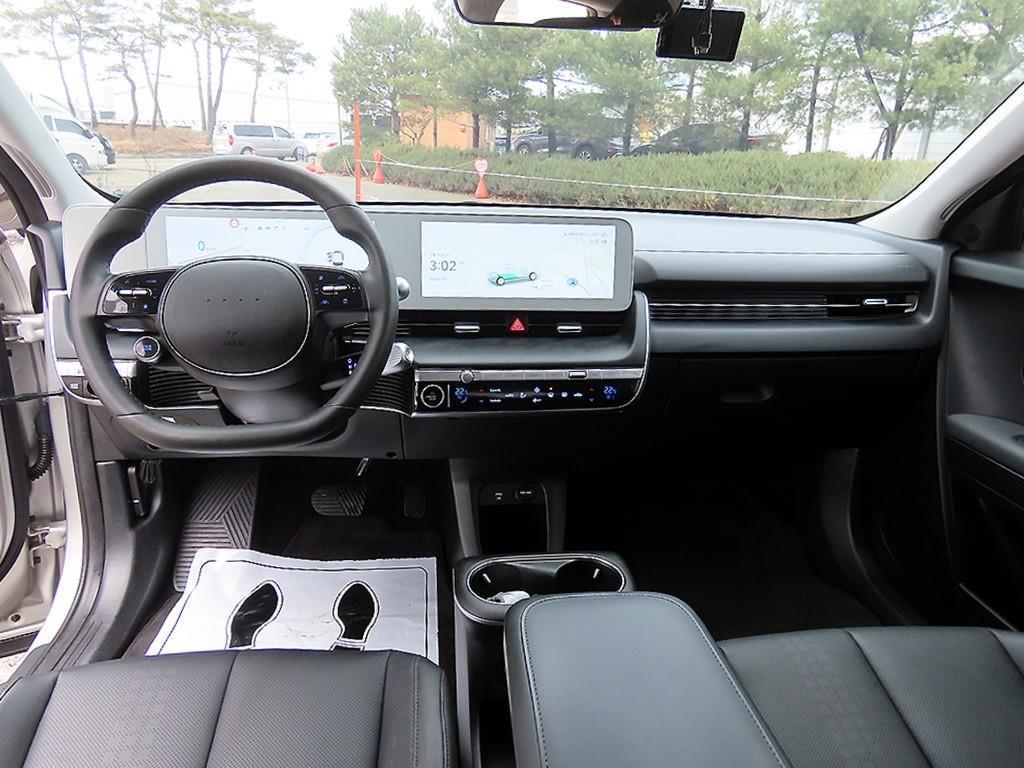 Hyundai IONIQ Long Range 4WD Exclusive 8